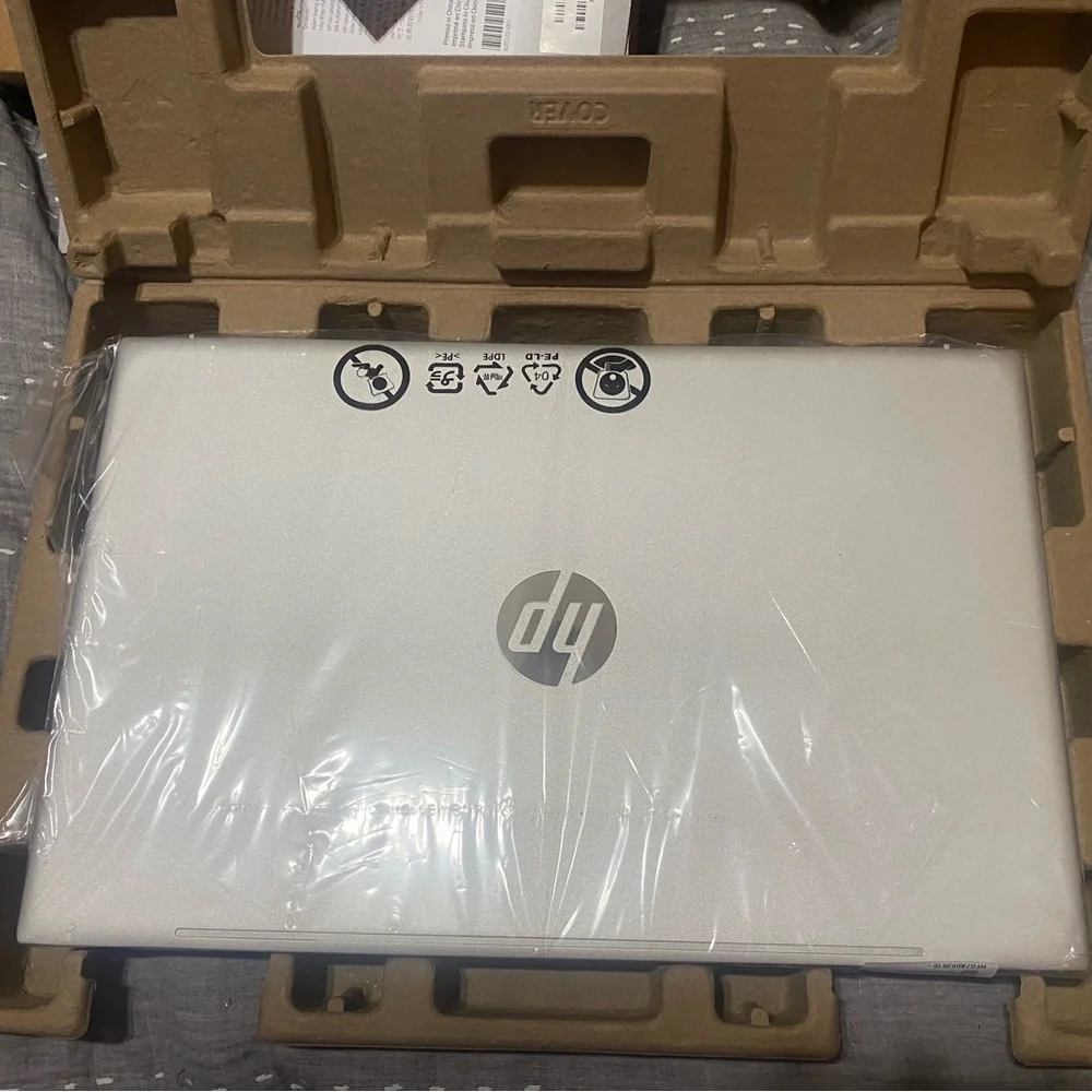 hp pavilion 16.5” laptop